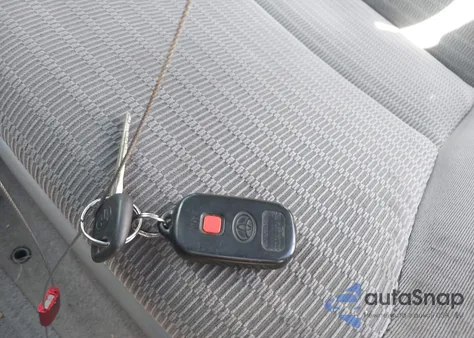 2005 Toyota Camry Le из США, поврежденный, VIN 4T1BE32K75U066678